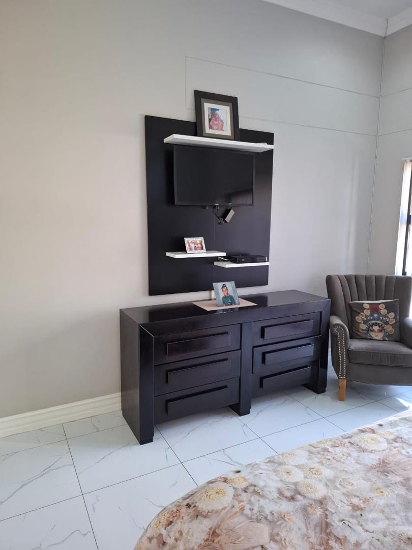 4 Bedroom Property for Sale in Leloko North West